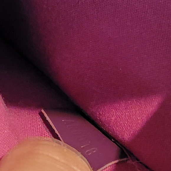 Louis Vuitton Purple Epi Madeleine Cassis Leather PM Handbag - Picture 10 of 11